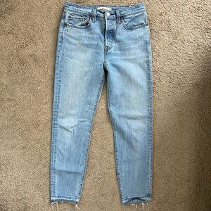 Levi’s Wedgie Fit Jeans 99% Cotton Size 27 x 28” Inseam